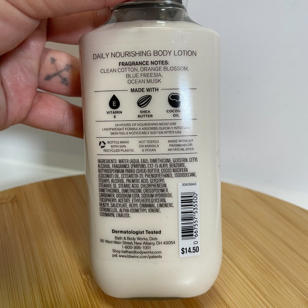 Bath & Body Works Sea Island Shore Body Lotion 8 Oz Shea Butter Coconut Oil - Picture 4 of 4